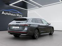 Gebraucht VW Passat R-line 150 PS (110 kW) 2024 Grau Limousine