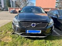 Gebraucht Volvo XC60 Momentum 150 PS (110 kW) 2016 Schwarz SUV