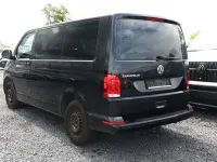 Gebraucht VW Caravelle Trendline 150 PS (110 kW) 2021 Deep black perleffekt deep black perleffekt Van