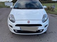 Gebraucht Fiat Punto S 77 PS (56 kW) 2012 Weiß Kleinwagen
