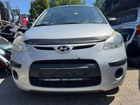 Gebraucht Hyundai i10 Edition 67 PS (49 kW) 2010 Silber Kleinwagen