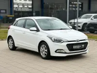 Gebraucht Hyundai i20 Style 101 PS (74 kW) 2016 Weiß Kleinwagen