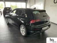 Gebraucht VW Golf VIII Life 150 PS (110 kW) 2025 Grenadillschwarz (metallic) Limousine