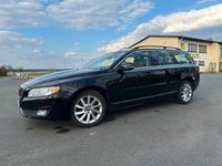 Gebraucht Volvo V70 Momentum 215 PS (158 kW) 2013 Schwarz Kombi