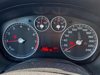 Gebraucht Ford Focus 115 PS (84 kW) 2007 Weiß Kleinwagen