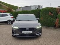 Gebraucht Ford Focus ST-Line 125 PS (91 kW) 2023 Magneticgrau (metallic) Limousine