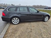 Gebraucht BMW 325 Exclusive 218 PS (160 kW) 2010 Schwarz Kombi