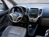 Gebraucht Hyundai ix20 90 PS (66 kW) 2012 Rot Kleinwagen