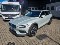 Gebraucht Volvo V60 CC Pro 250 PS (183 kW) 2021 Grau Kombi