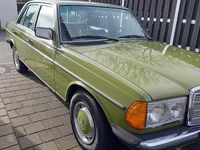 Gebraucht Mercedes 240 72 PS (52 kW) 1981 Grün Limousine