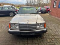 Gebraucht Mercedes E300 113 PS (83 kW) 1993 Grau Limousine