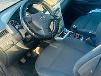 Gebraucht Opel Astra 90 PS (66 kW) 2009 Grau Limousine