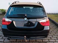 Gebraucht BMW 320 170 PS (125 kW) 2007 Schwarz Kombi