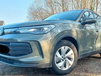 Second-hand VW Tiguan 131 CP (96 kW) 2024 Verde SUV