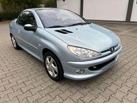 Gebraucht Peugeot 206 CC 109 PS (80 kW) 2004 Blau Cabrio