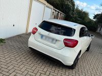 Gebraucht Mercedes A200 156 PS (114 kW) 2012 Weiß Limousine