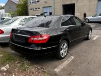 Gebraucht Mercedes E220 170 PS (125 kW) 2011 Schwarz Limousine