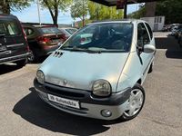 Second-hand Renault Twingo 75 CP (55 kW) 2002 Argintiu Hatchback
