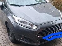 Gebraucht Ford Fiesta 101 PS (74 kW) 2015 Grau Kleinwagen