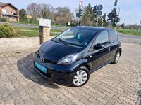 Gebraucht Toyota Aygo 68 PS (50 kW) 2011 Schwarz Kleinwagen