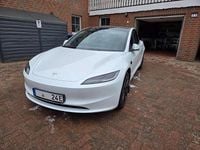 Gebraucht Tesla Model 3 Standard Range 208 kW (283 PS) 2024 Weiß Limousine