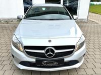 Gebraucht Mercedes A180 Style 122 PS (89 kW) 2017 Silber Kleinwagen