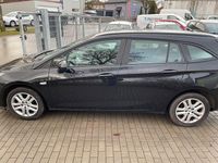 Gebraucht Opel Astra Edition 105 PS (77 kW) 2018 Schwarz Kombi
