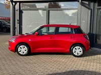 Neu Suzuki Swift Club 83 PS (61 kW) 2026 Rot Kleinwagen