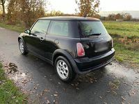 Second-hand Mini ONE 90 CP (66 kW) 2004 Negru Hatchback