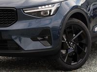 Neu Volvo XC40 Plus 197 PS (144 kW) 2025 Blau SUV
