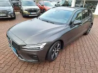 Gebraucht Volvo V60 Plus 197 PS (144 kW) 2023 Particular grey Kombi