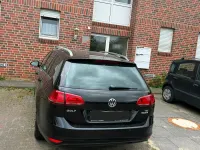 Gebraucht VW Golf VII LOUNGE 122 PS (89 kW) 2015 Schwarz Kombi
