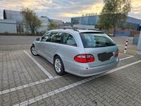 Gebraucht Mercedes E220 Elegance 125 PS (91 kW) 2007 Silber Limousine