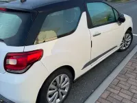 Gebraucht Citroën DS3 Chic 95 PS (69 kW) 2012 Weiß Kleinwagen
