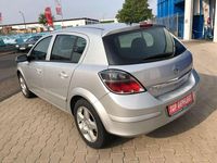 Gebraucht Opel Astra Edition 125 PS (91 kW) 2008 Silber metallic Limousine