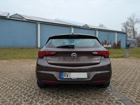 Gebraucht Opel Astra Dynamic 105 PS (77 kW) 2017 Braun Limousine