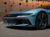 Neu Ferrari 12 Cilindri 829 PS (609 kW) 2025 Blau Coupé