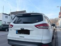 Gebraucht Ford Kuga Titanium 163 PS (119 kW) 2013 Weiß SUV