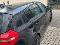 Gebraucht BMW 120 177 PS (130 kW) 2011 Schwarz Kleinwagen