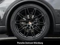 Neu Porsche Macan 300 kW (408 PS) 2026 Grau SUV