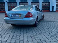 Gebraucht Mercedes E320 204 PS (150 kW) 2004 Silber Limousine