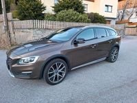 Gebraucht Volvo V60 CC 150 PS (110 kW) 2016 Braun Kombi