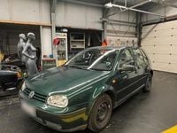 Gebraucht VW Golf IV 75 PS (55 kW) 1998 Grün Kleinwagen