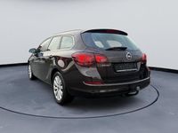 Gebraucht Opel Astra Innovation 125 PS (91 kW) 2012 Braun Kombi