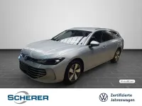 Gebraucht VW Passat Business 150 PS (110 kW) 2025 Oyster silver metallic (metallic) Kombi
