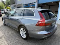 Gebraucht Volvo V60 Momentum 197 PS (144 kW) 2021 Grau Kombi