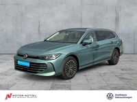 Gebraucht VW Passat Elegance 150 PS (110 kW) 2025 Maripositgrün metallic Kombi