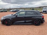Gebraucht Audi RS3 Ambiente 400 PS (294 kW) 2022 Mythosschwarz metallic Limousine