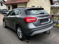 Gebraucht Mercedes GLA200 156 PS (114 kW) 2014 Grau SUV