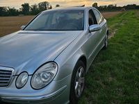 Gebraucht Mercedes E320 204 PS (150 kW) 2004 Silber Limousine